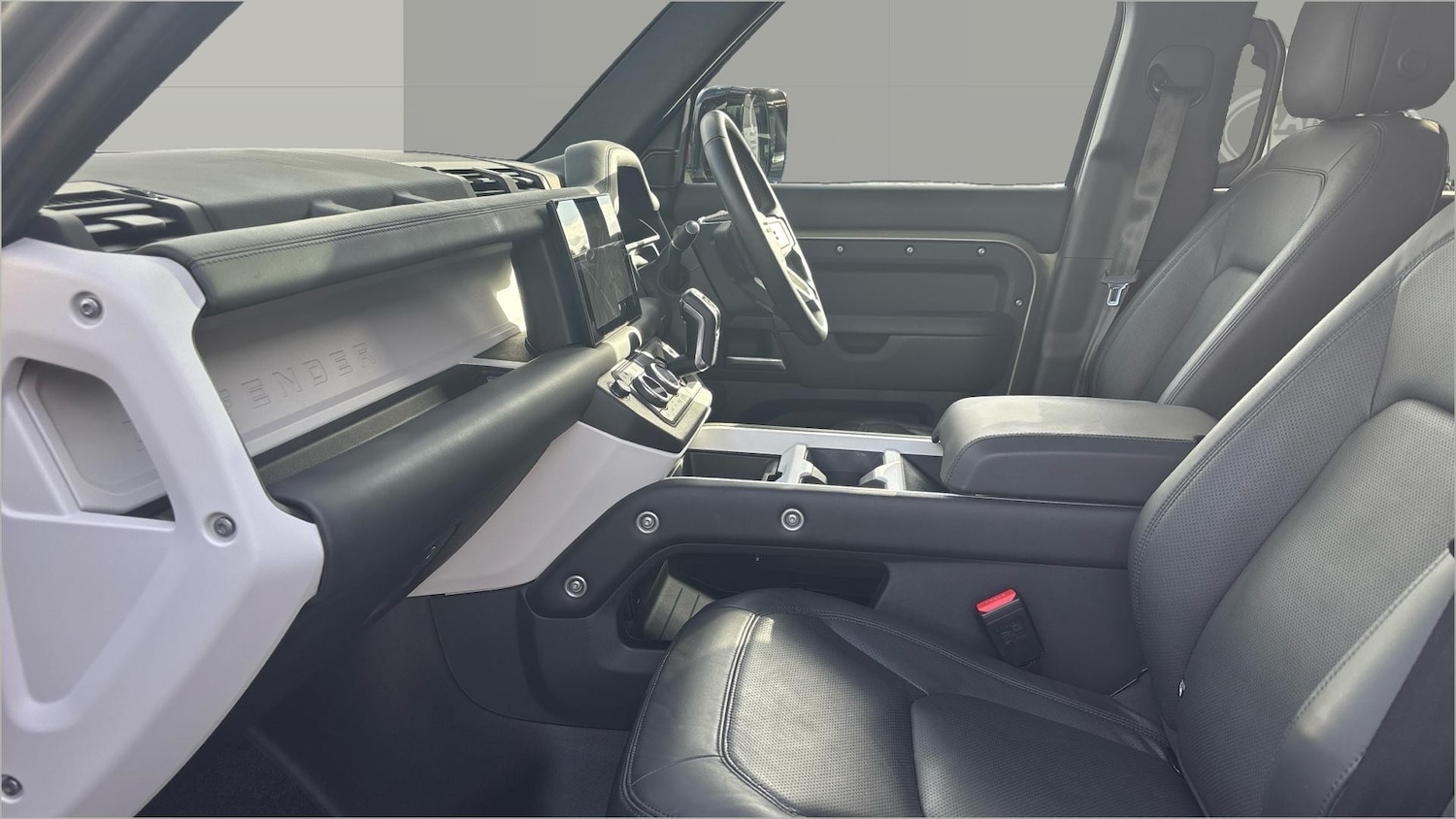 Used Land Rover Defender 2024 for sale - 76384892: Photo 3