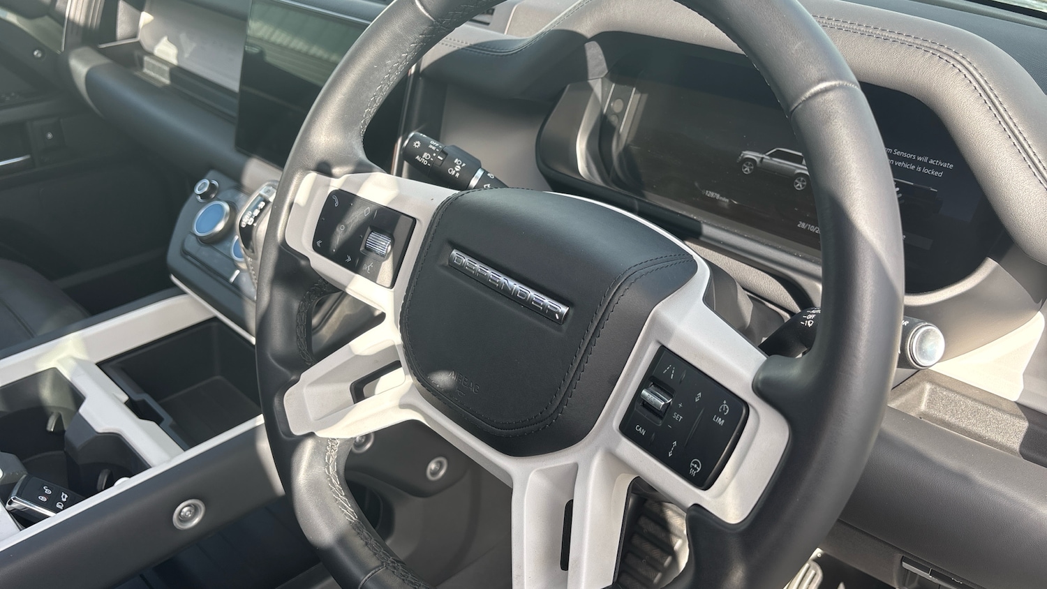 Used Land Rover Defender 2024 for sale - 76384892: Photo 30