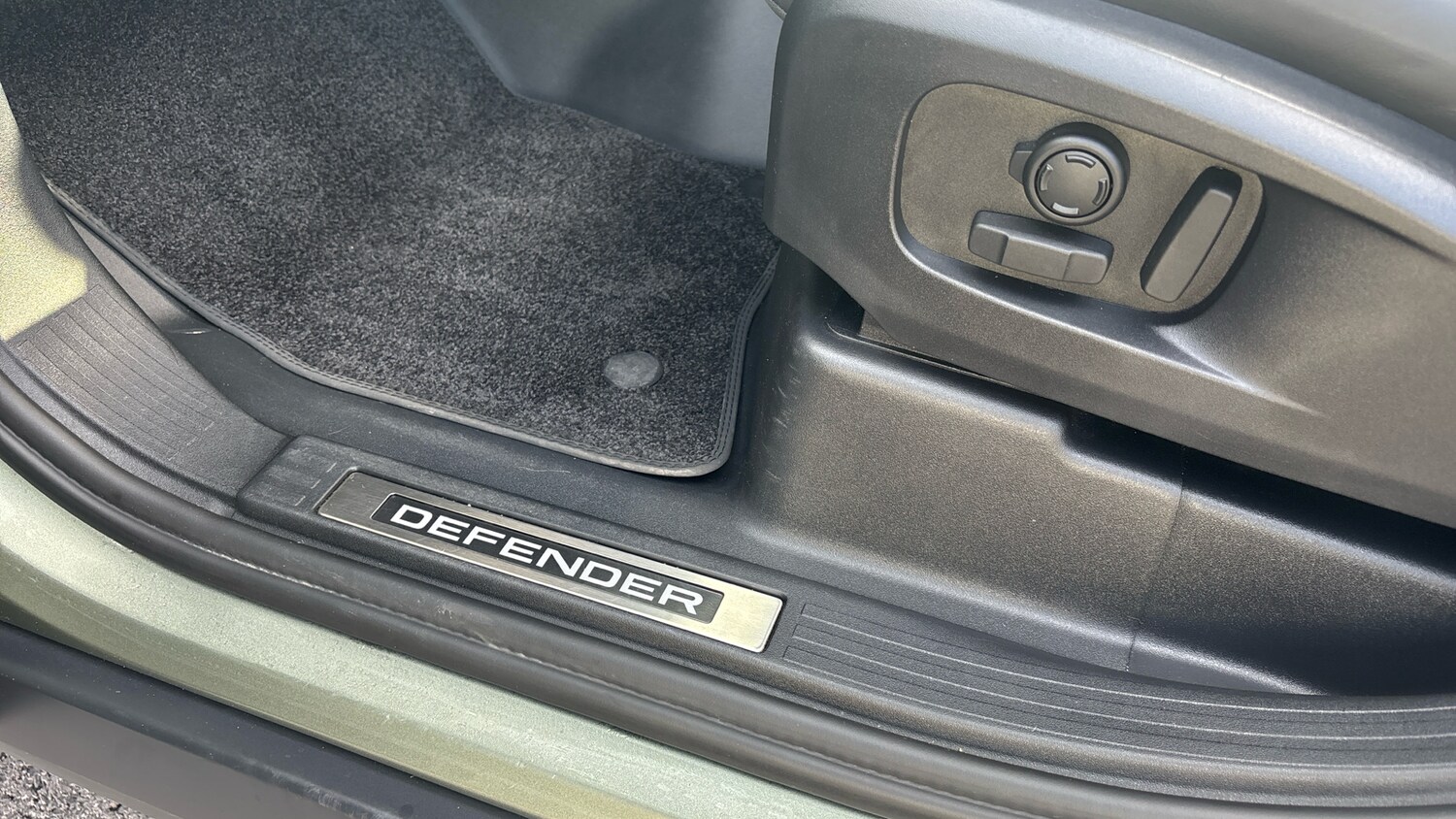 Used Land Rover Defender 2024 for sale - 76384892: Photo 37