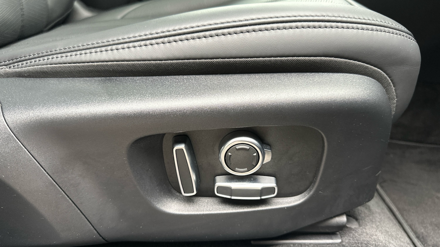 Used Land Rover Range Rover Evoque 2025 for sale - 76219006: Photo 23