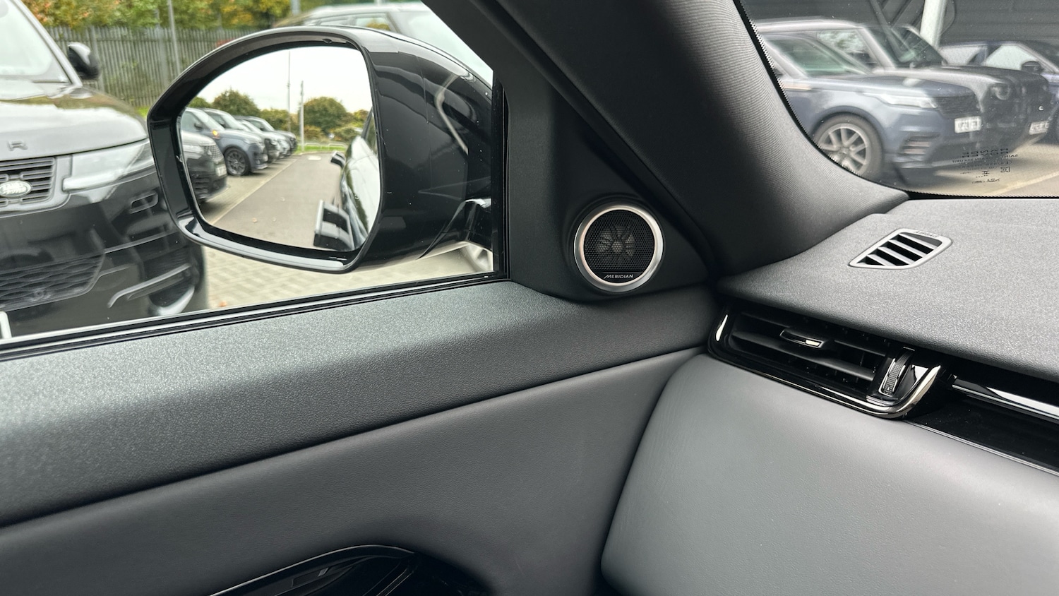 Used Land Rover Range Rover Evoque 2025 for sale - 76219006: Photo 36