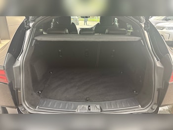 Used Jaguar E-Pace 2019 for sale - 76450234: Photo