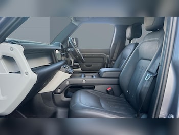 Used Land Rover Defender 2021 for sale - 75497012: Photo