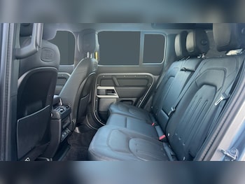 Used Land Rover Defender 2021 for sale - 75497012: Photo