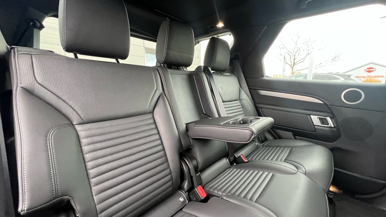 Used Land Rover Discovery 2022 for sale - 77616614: Photo 33