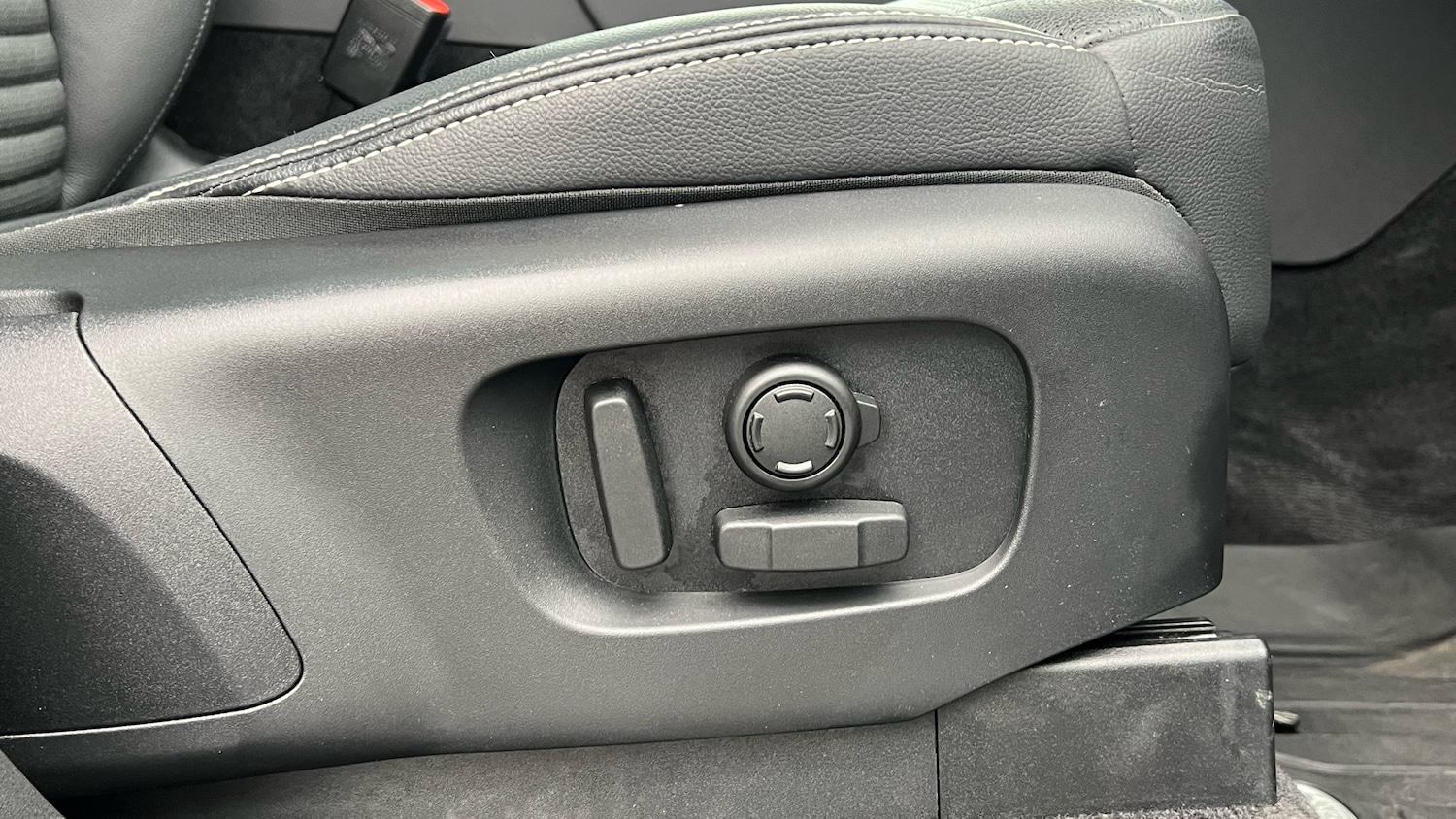 Used Land Rover Discovery 2022 for sale - 77616614: Photo 36