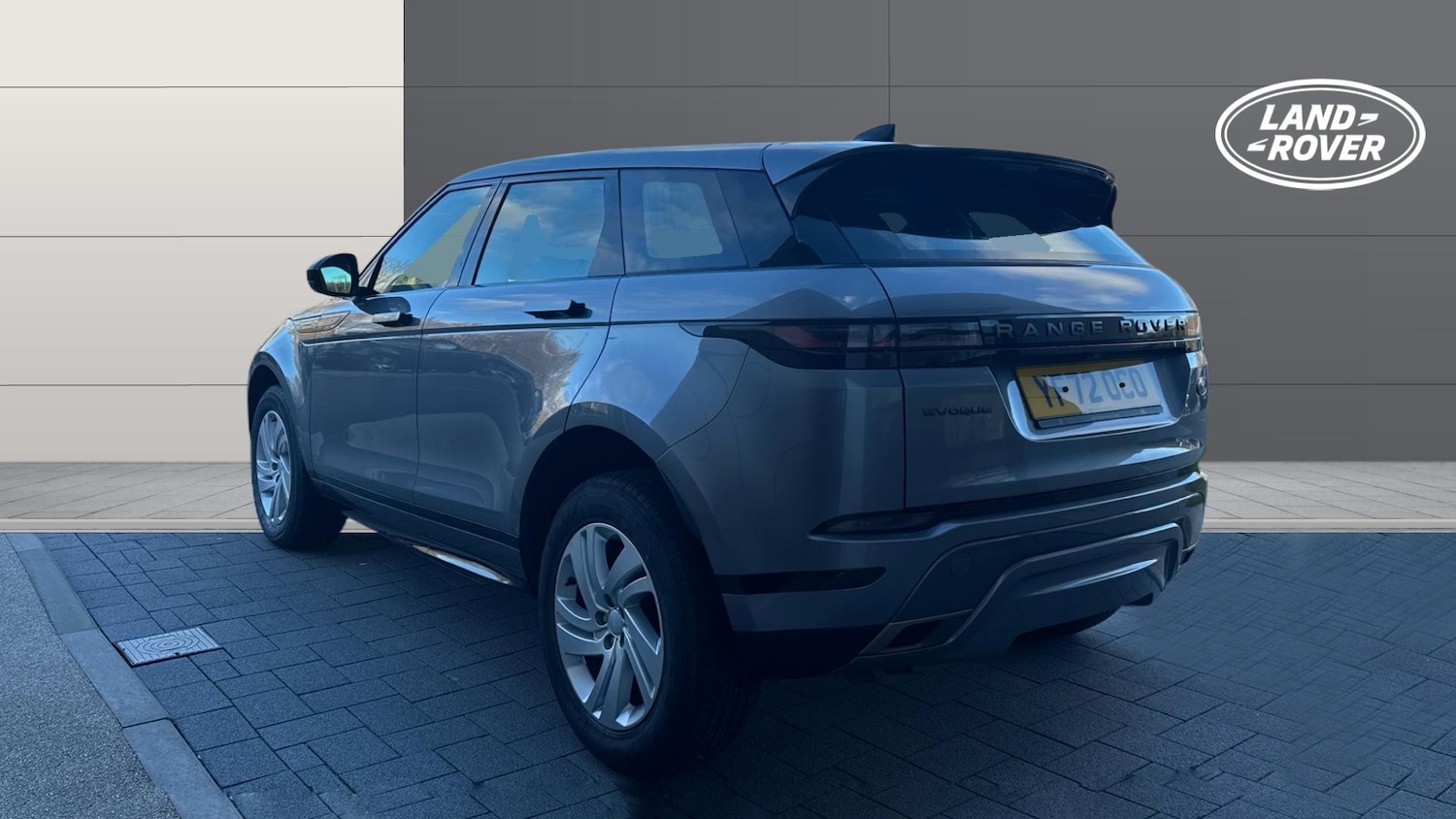 Used Land Rover Range Rover Evoque 2022 for sale - 77672136: Photo 2