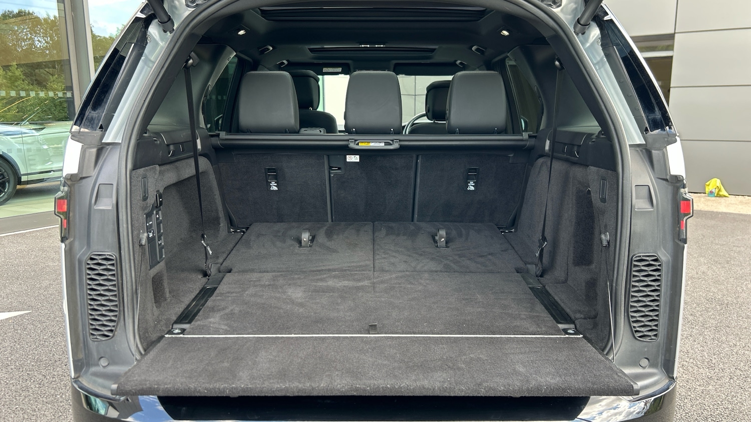 Used Land Rover Discovery 2022 for sale - 76441417: Photo 10