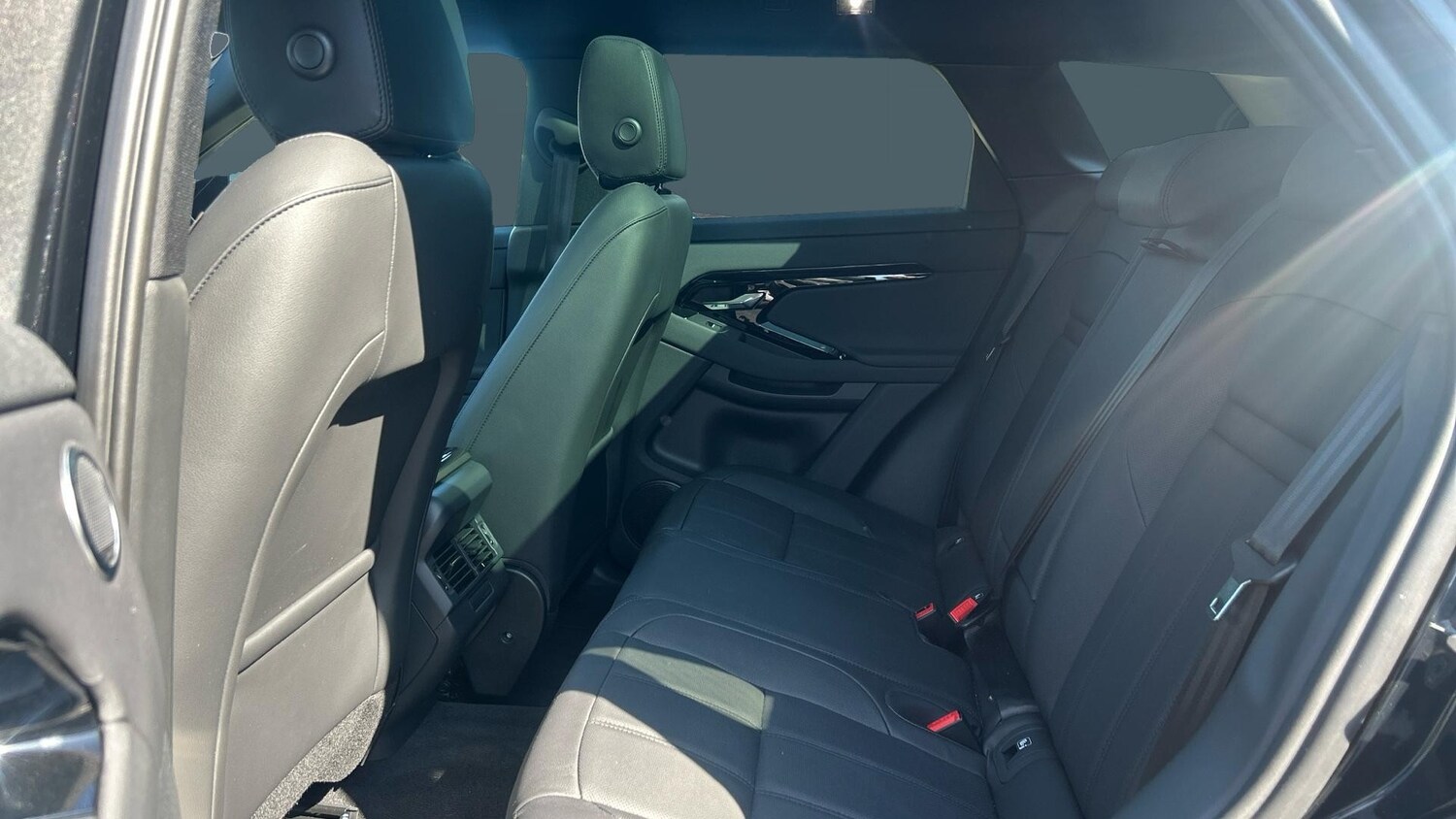 Used Land Rover Range Rover Evoque 2025 for sale - 76255275: Photo 4