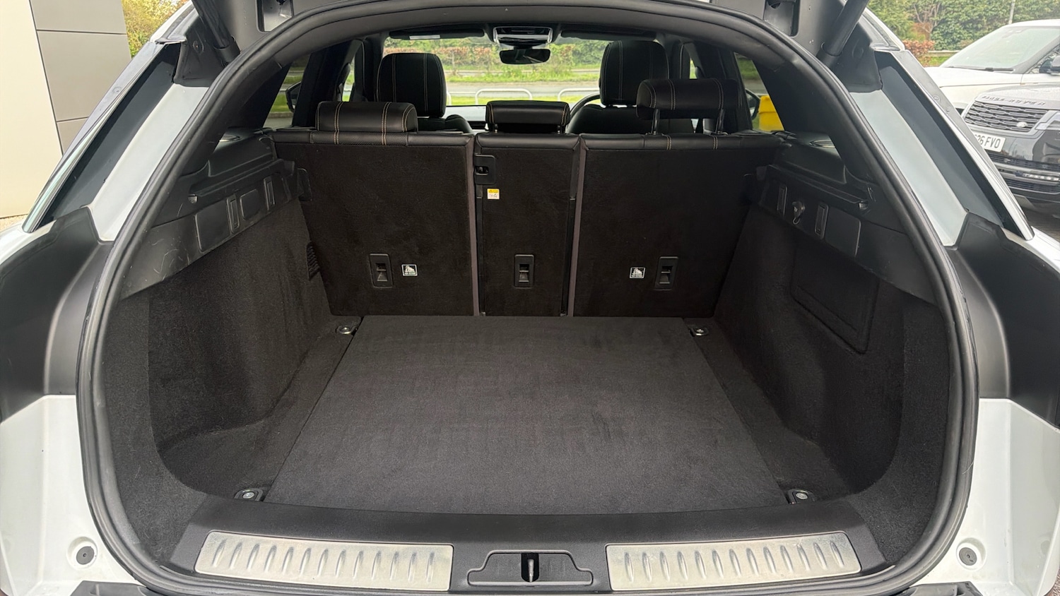 Used Land Rover Range Rover Velar 2019 for sale - 78015115: Photo 10