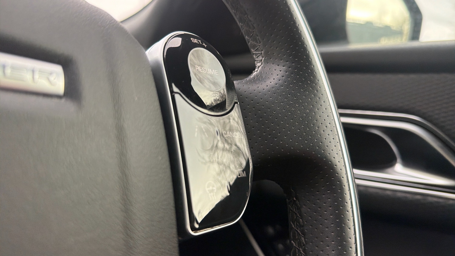 Used Land Rover Range Rover Velar 2019 for sale - 78015115: Photo 26