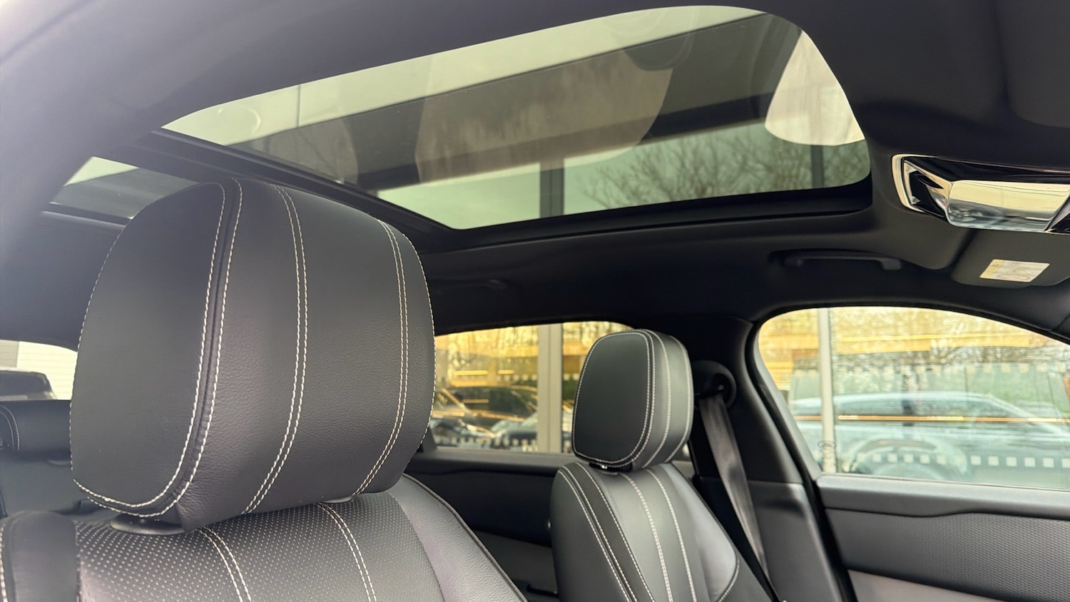 Used Land Rover Range Rover Velar 2019 for sale - 78015115: Photo 35