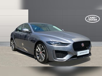 Used Jaguar XE 2019 for sale - 79008285: Photo