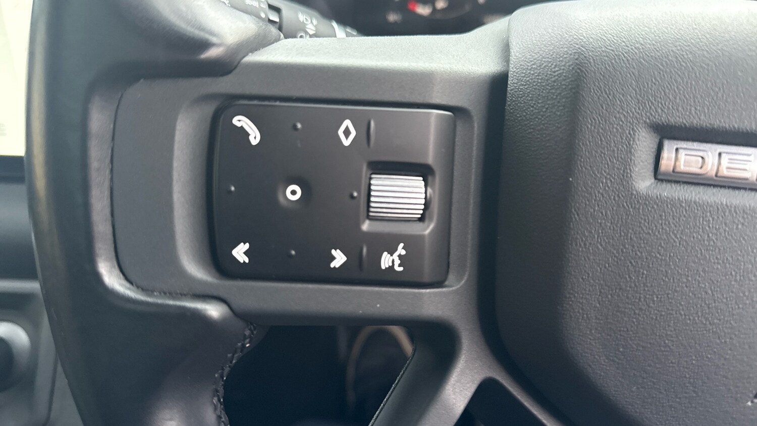 Used Land Rover Defender 2022 for sale - 76750391: Photo 63