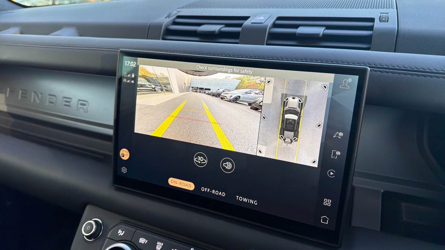 Used Land Rover Defender 2025 for sale - 76426283: Photo 12