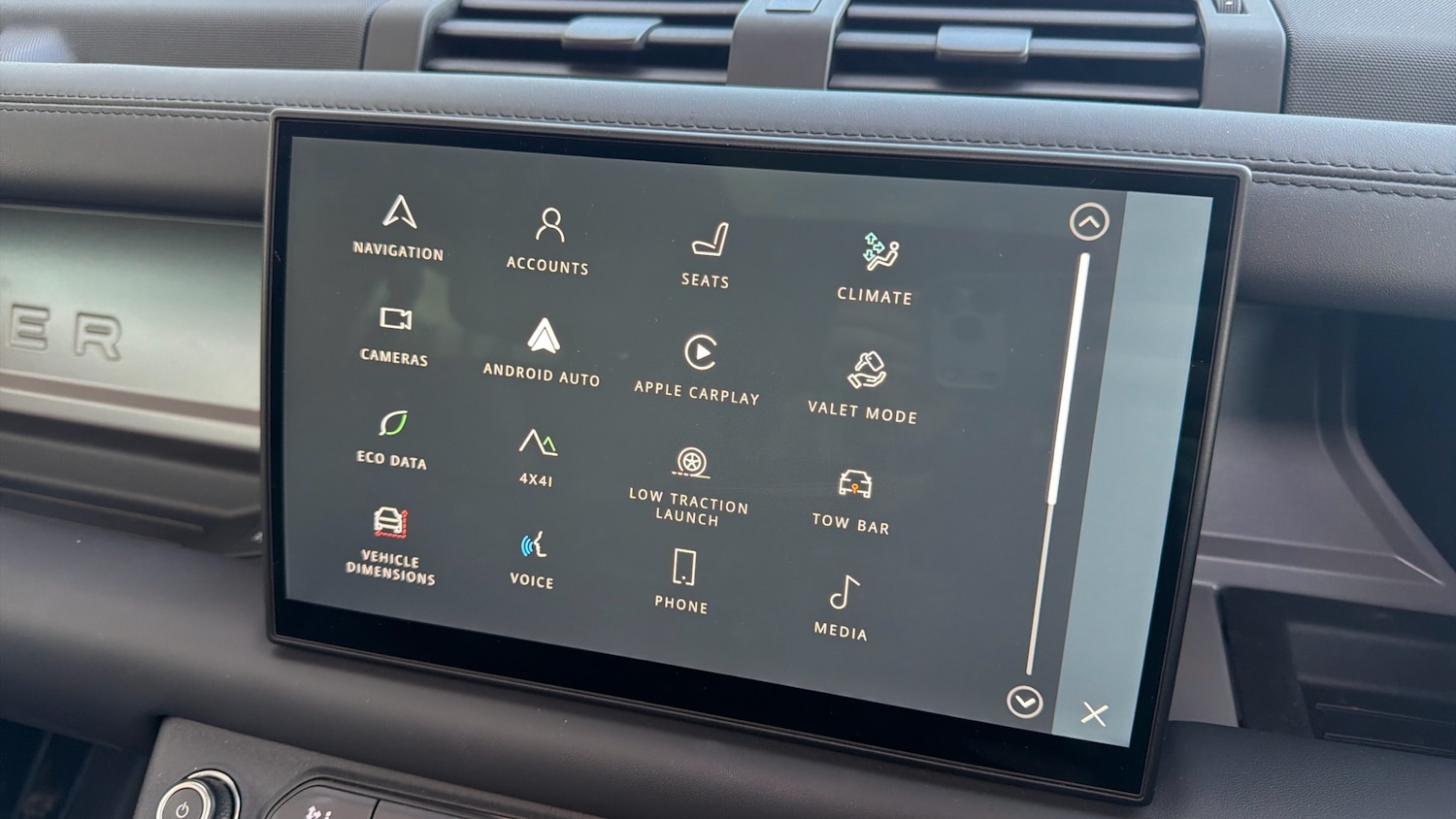 Used Land Rover Defender 2025 for sale - 76426283: Photo 44