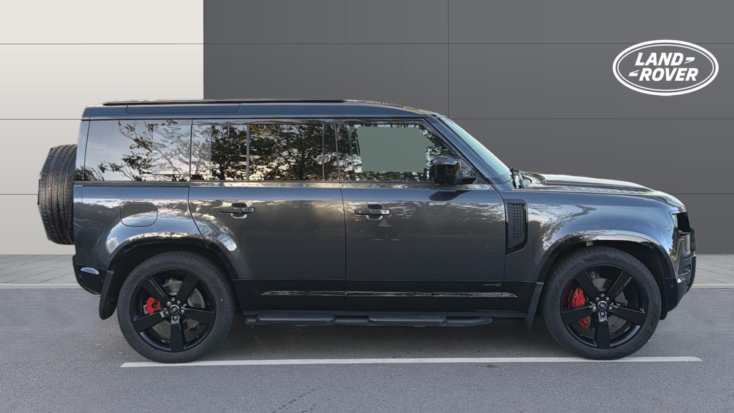 Used Land Rover Defender 2025 for sale - 76426283: Photo 5