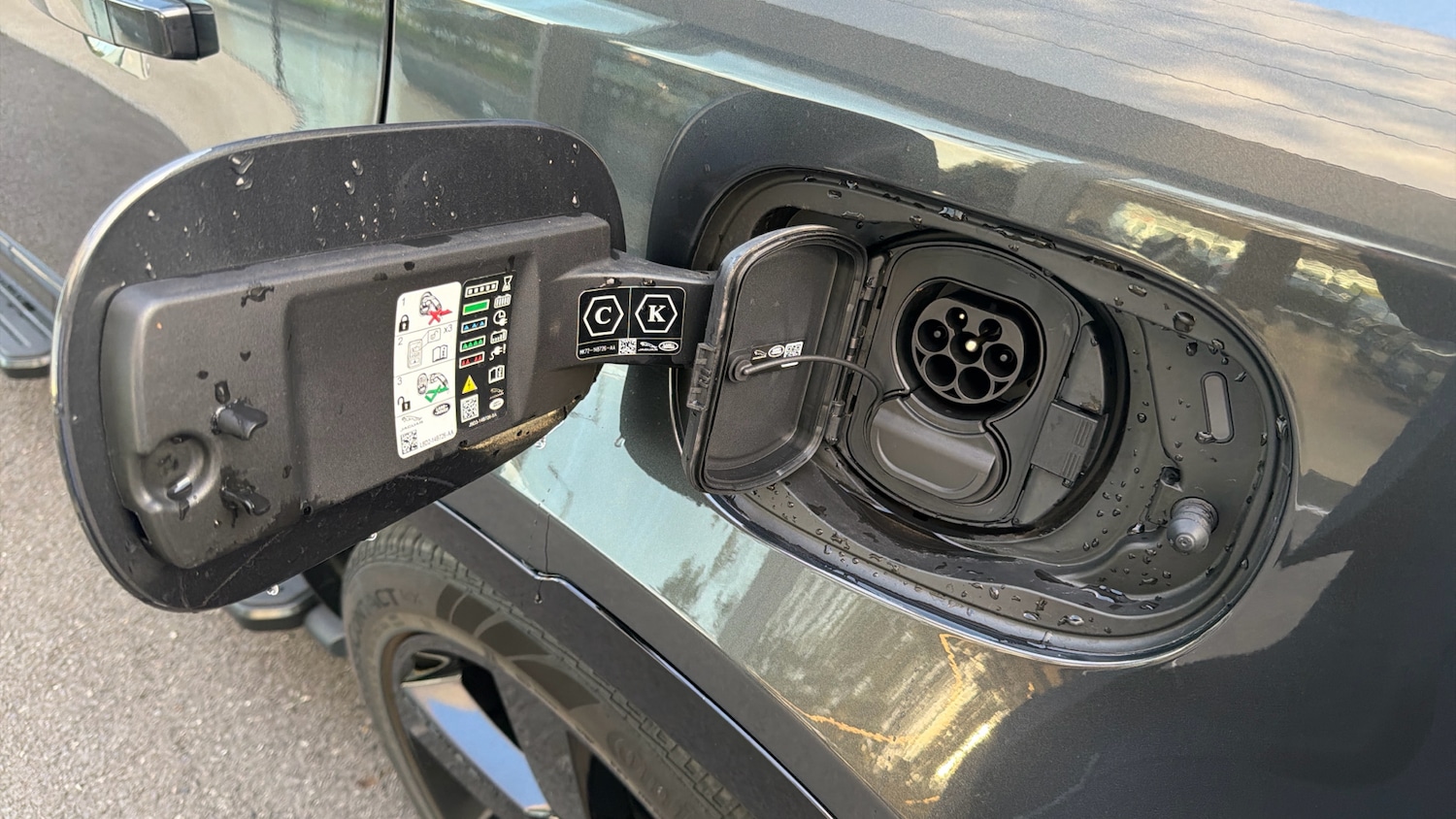 Used Land Rover Defender 2025 for sale - 76426283: Photo 54