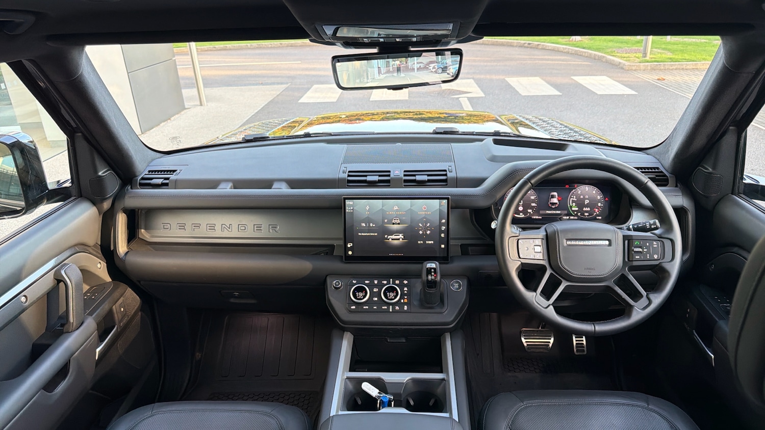 Used Land Rover Defender 2025 for sale - 76426283: Photo 9