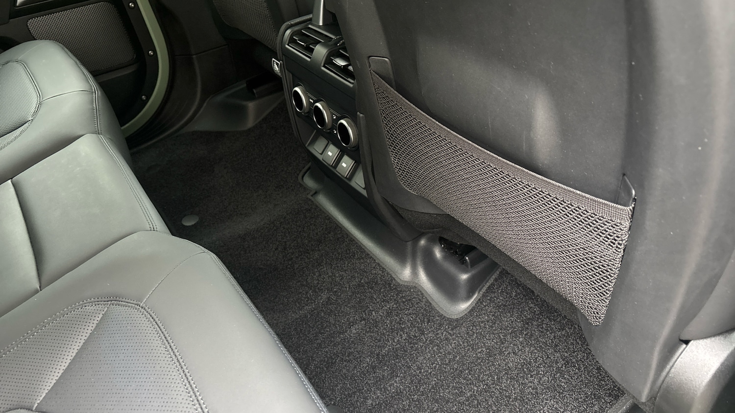 Used Land Rover Defender 2023 for sale - 76232215: Photo 18