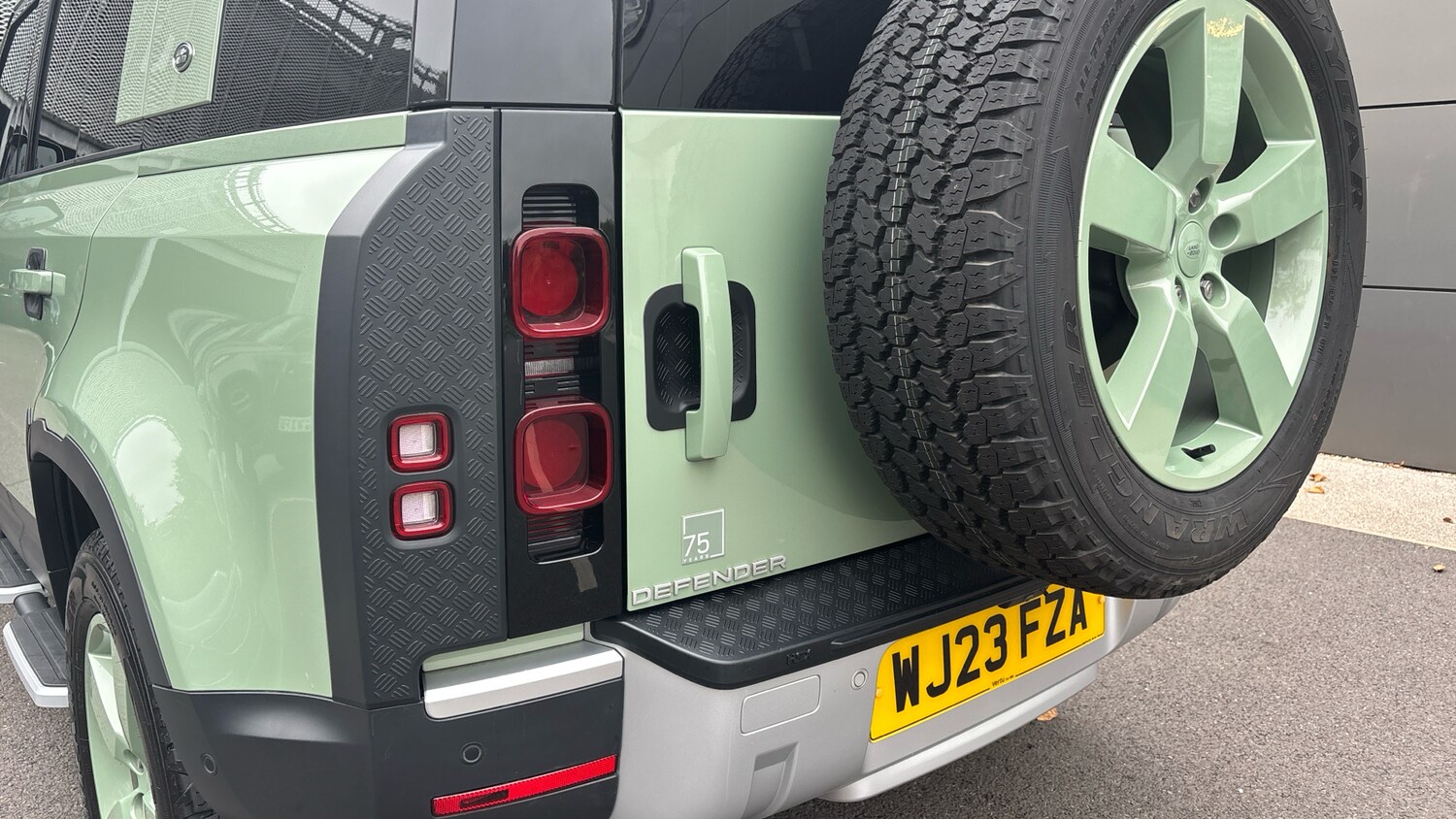 Used Land Rover Defender 2023 for sale - 76232215: Photo 19