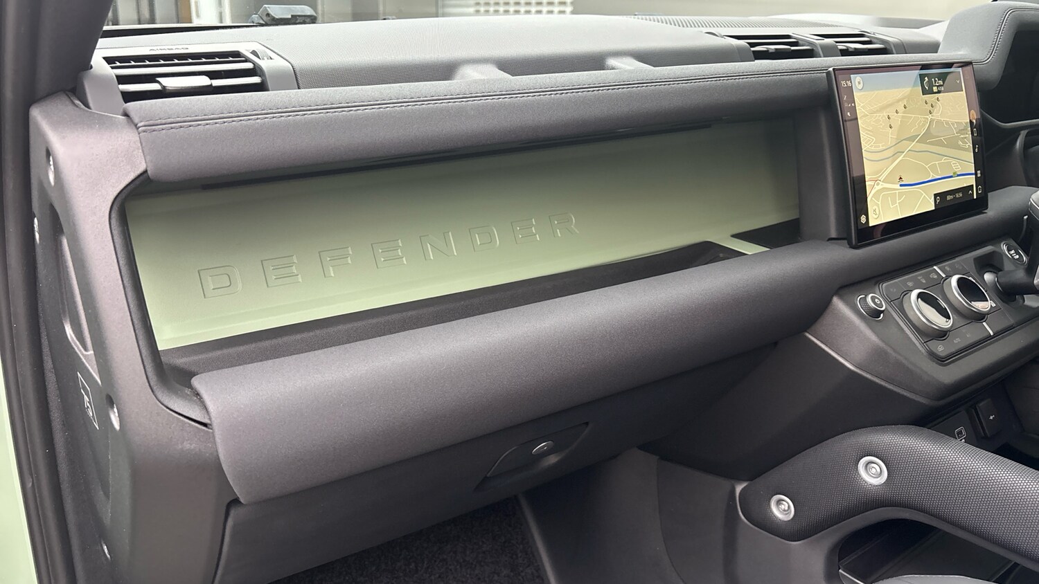 Used Land Rover Defender 2023 for sale - 76232215: Photo 24