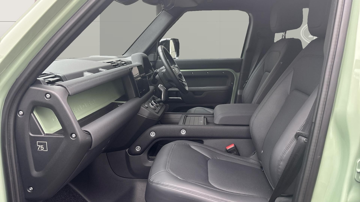 Used Land Rover Defender 2023 for sale - 76232215: Photo 3