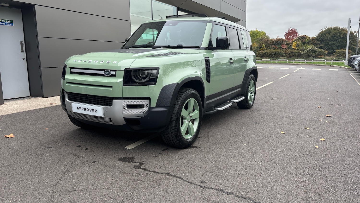 Used Land Rover Defender 2023 for sale - 76232215: Photo 34