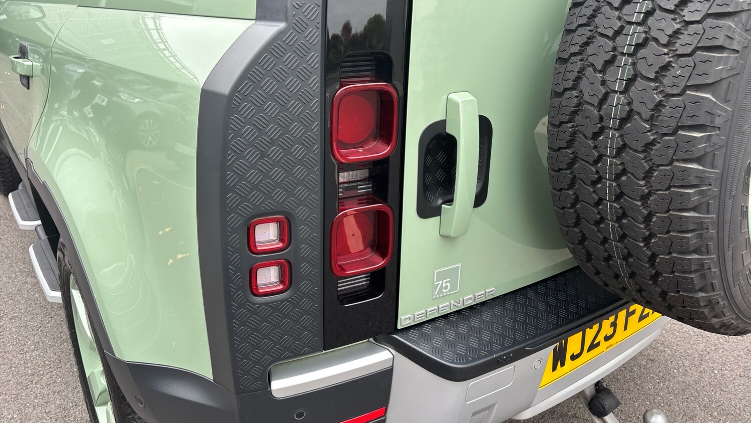 Used Land Rover Defender 2023 for sale - 76232215: Photo 38