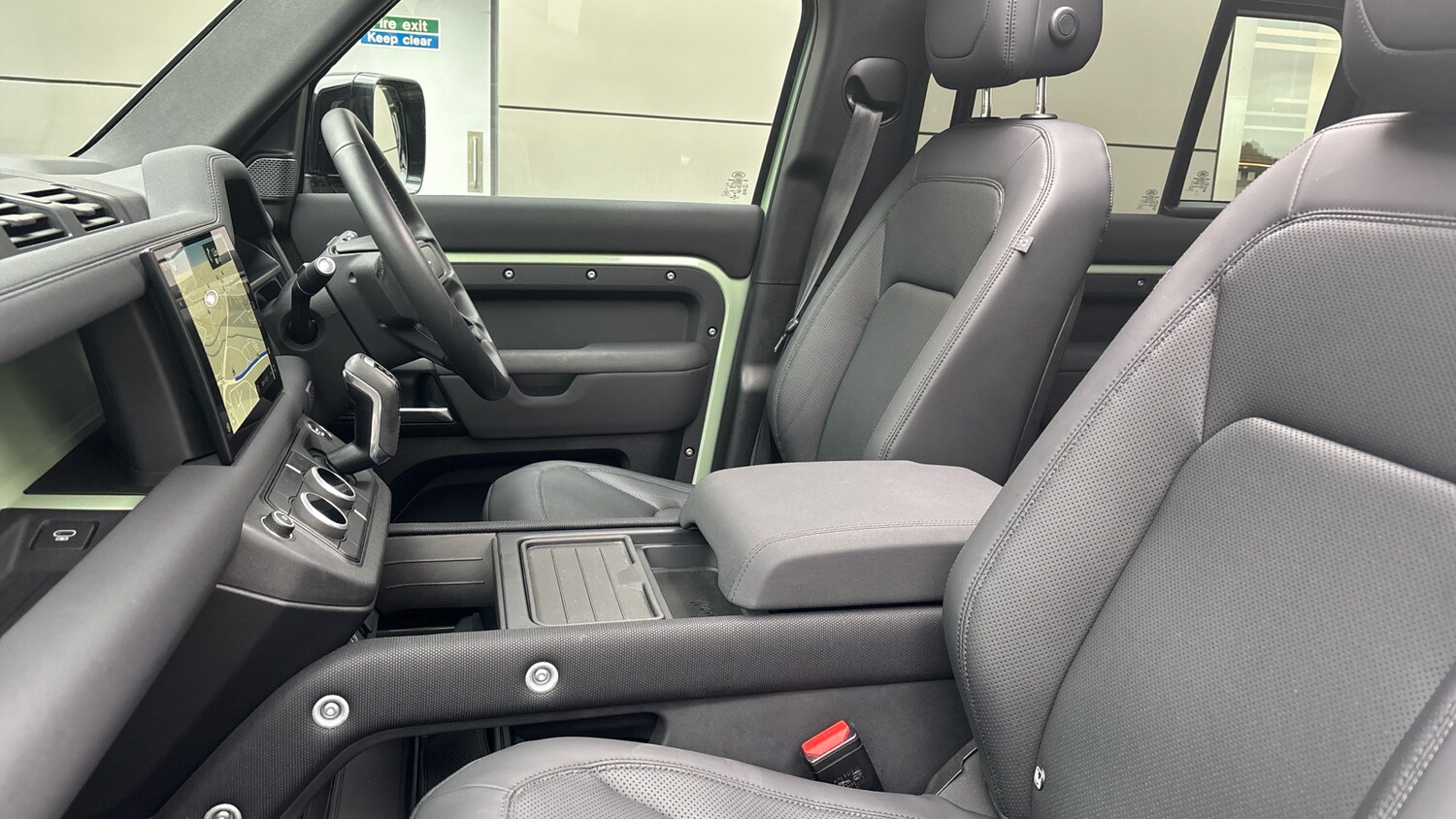 Used Land Rover Defender 2023 for sale - 76232215: Photo 42