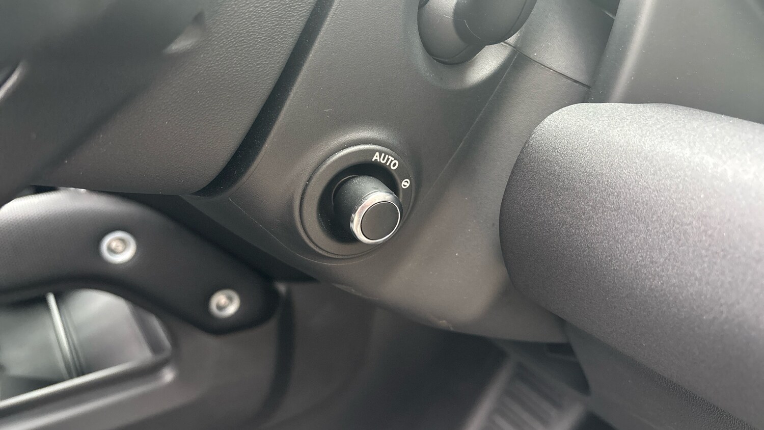 Used Land Rover Defender 2023 for sale - 76232215: Photo 46