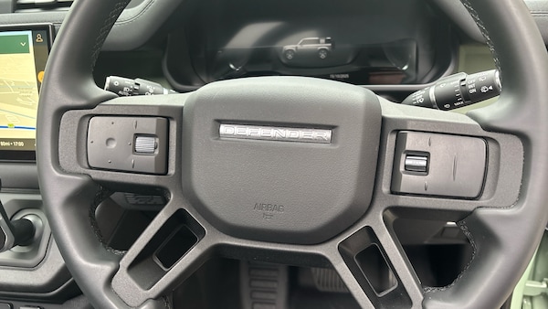 Used Land Rover Defender 2023 for sale - 76232215: Photo 47