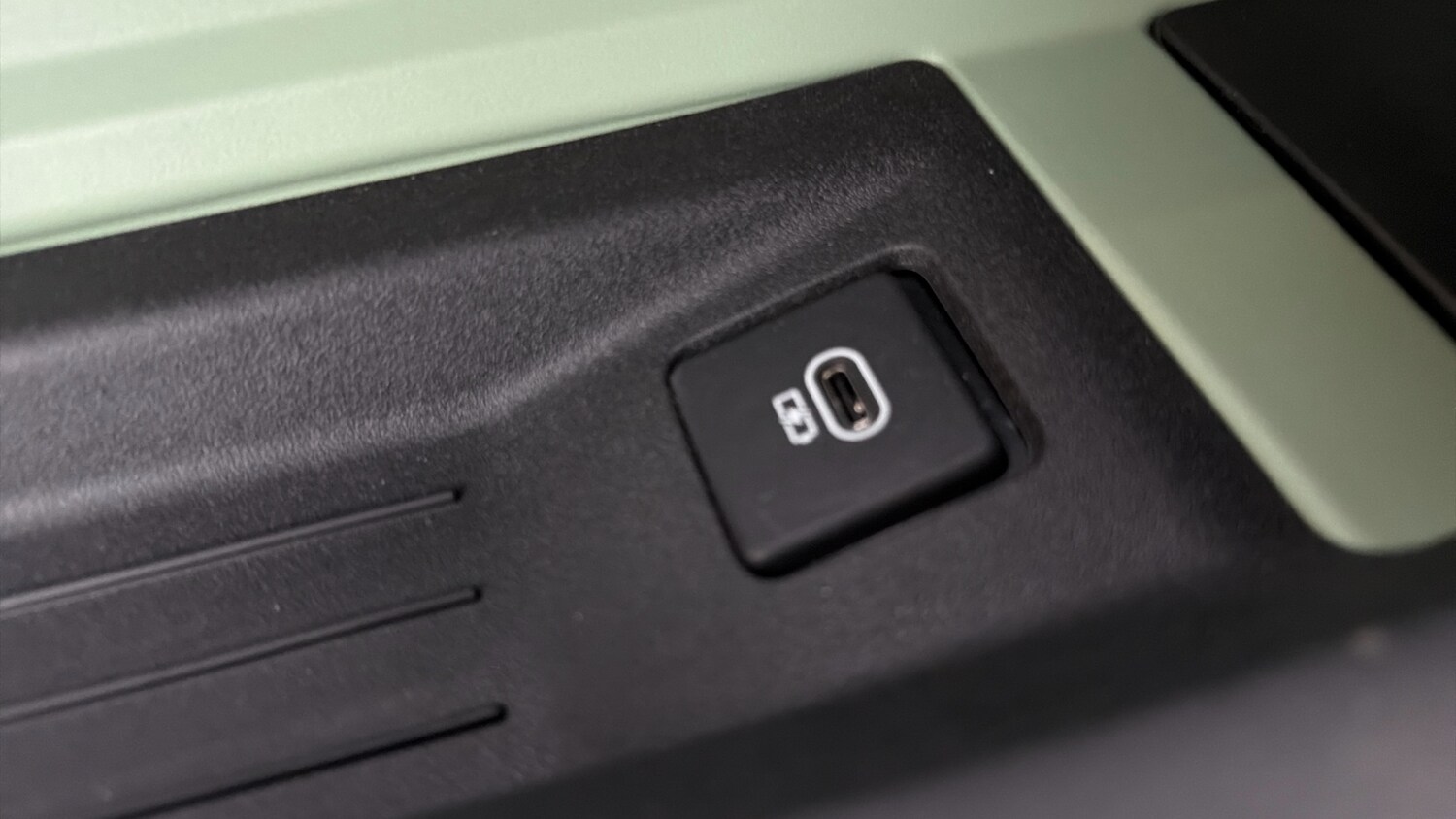 Used Land Rover Defender 2023 for sale - 76232215: Photo 52