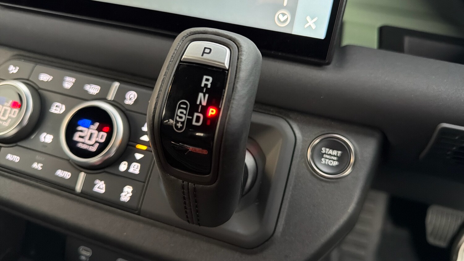 Used Land Rover Defender 2023 for sale - 76232215: Photo 53