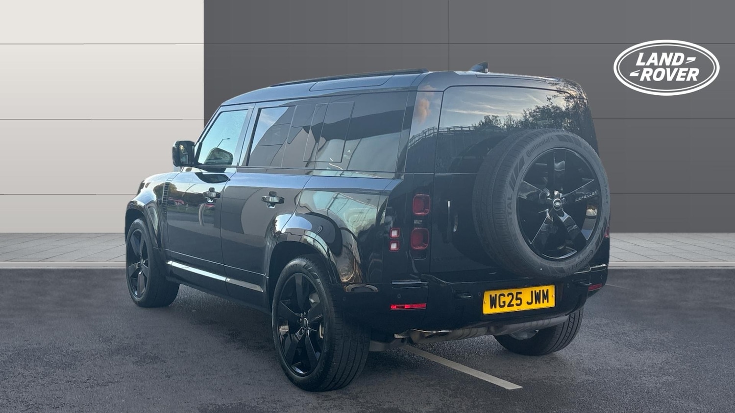 Used Land Rover Defender 2025 for sale - 76343886: Photo 2