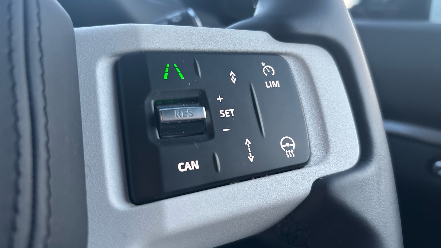 Used Land Rover Defender 2025 for sale - 76343886: Photo 26