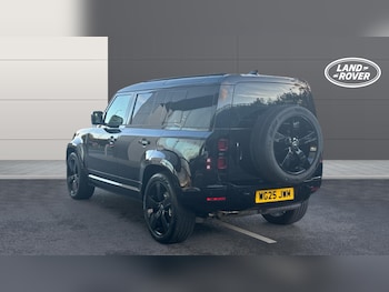 Used Land Rover Defender 2025 for sale - 76343886: Photo