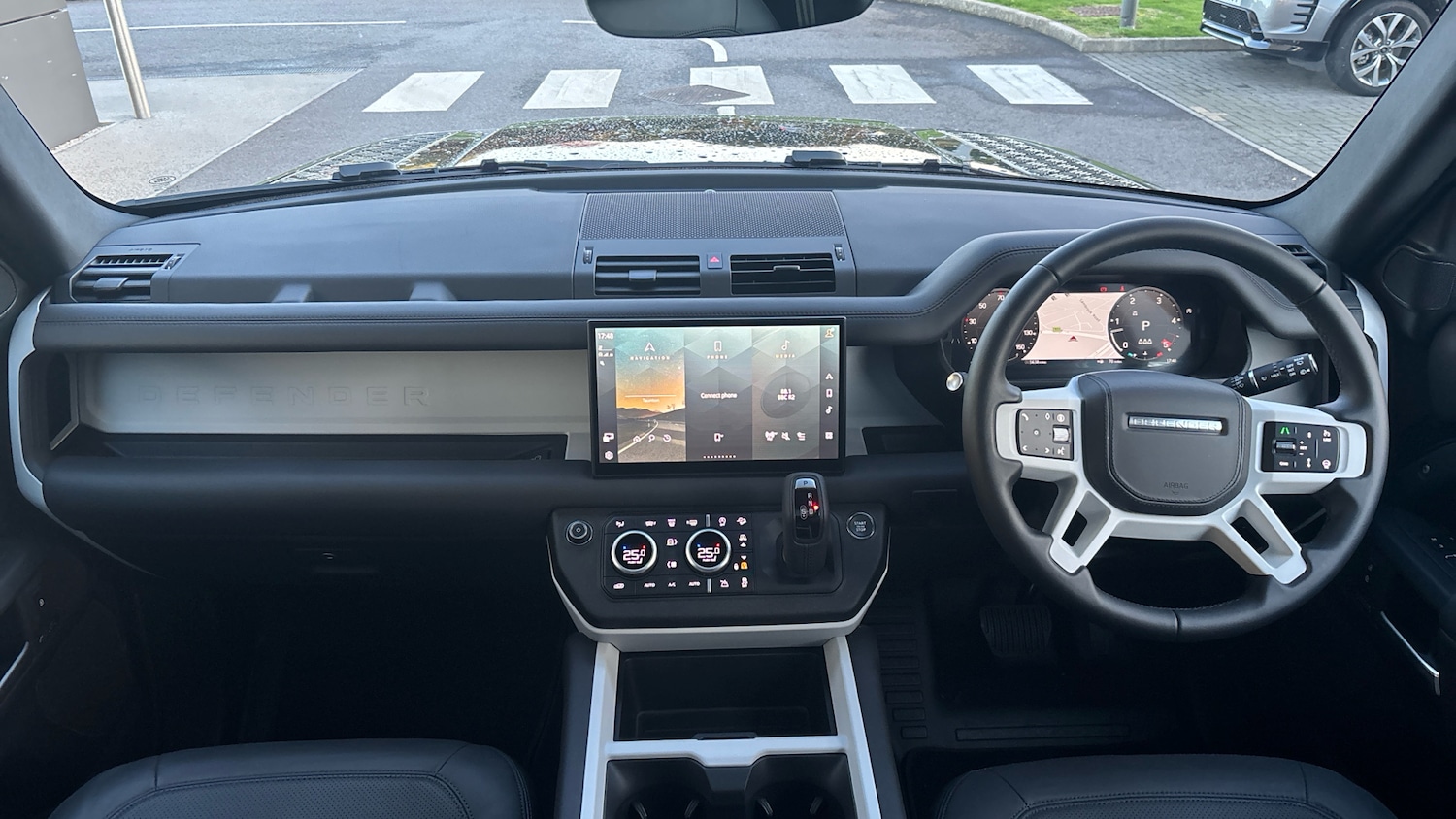 Used Land Rover Defender 2025 for sale - 76343886: Photo 9