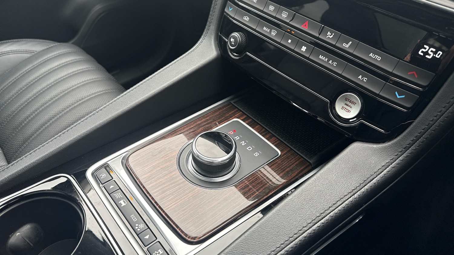 Used Jaguar F-Pace 2016 for sale - 76652218: Photo 13