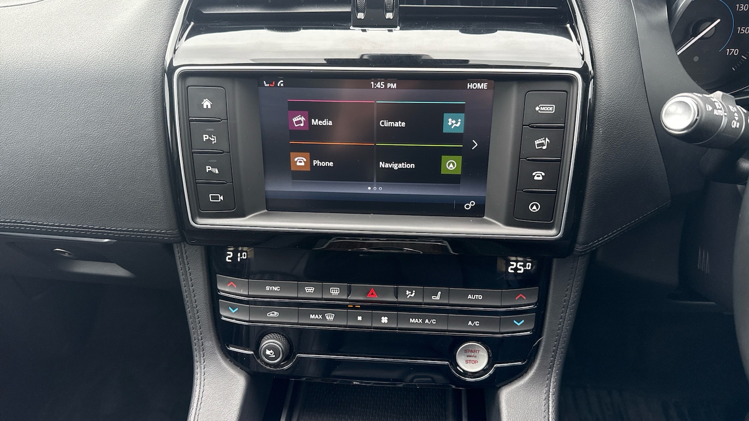 Used Jaguar F-Pace 2016 for sale - 76652218: Photo 14