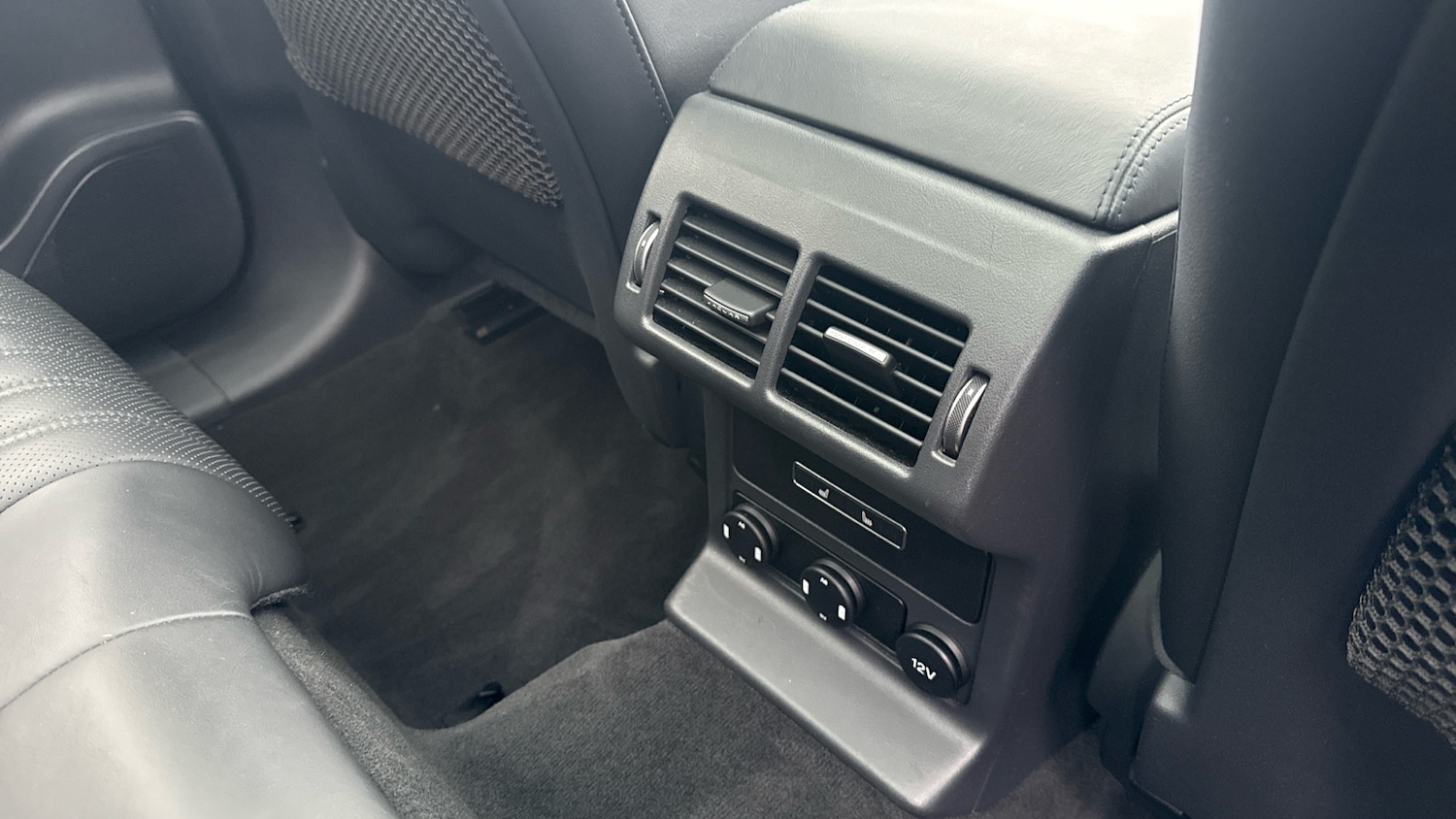 Used Jaguar F-Pace 2016 for sale - 76652218: Photo 18