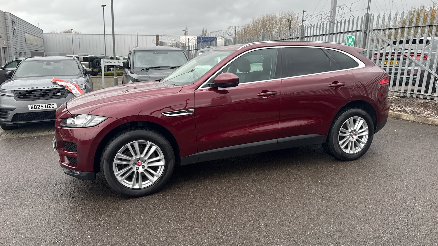 Used Jaguar F-Pace 2016 for sale - 76652218: Photo 27