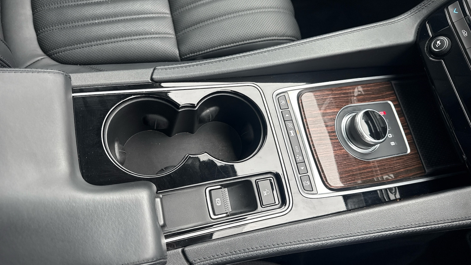 Used Jaguar F-Pace 2016 for sale - 76652218: Photo 32