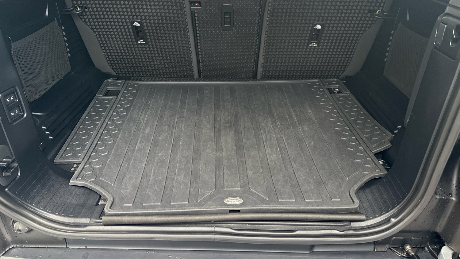 Used Land Rover Defender 2022 for sale - 76530889: Photo 21