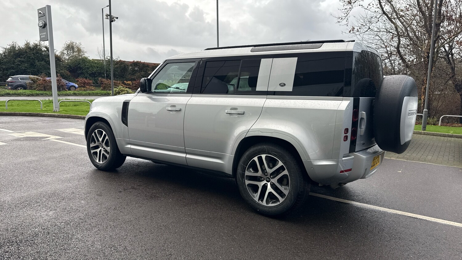 Used Land Rover Defender 2022 for sale - 76530889: Photo 24