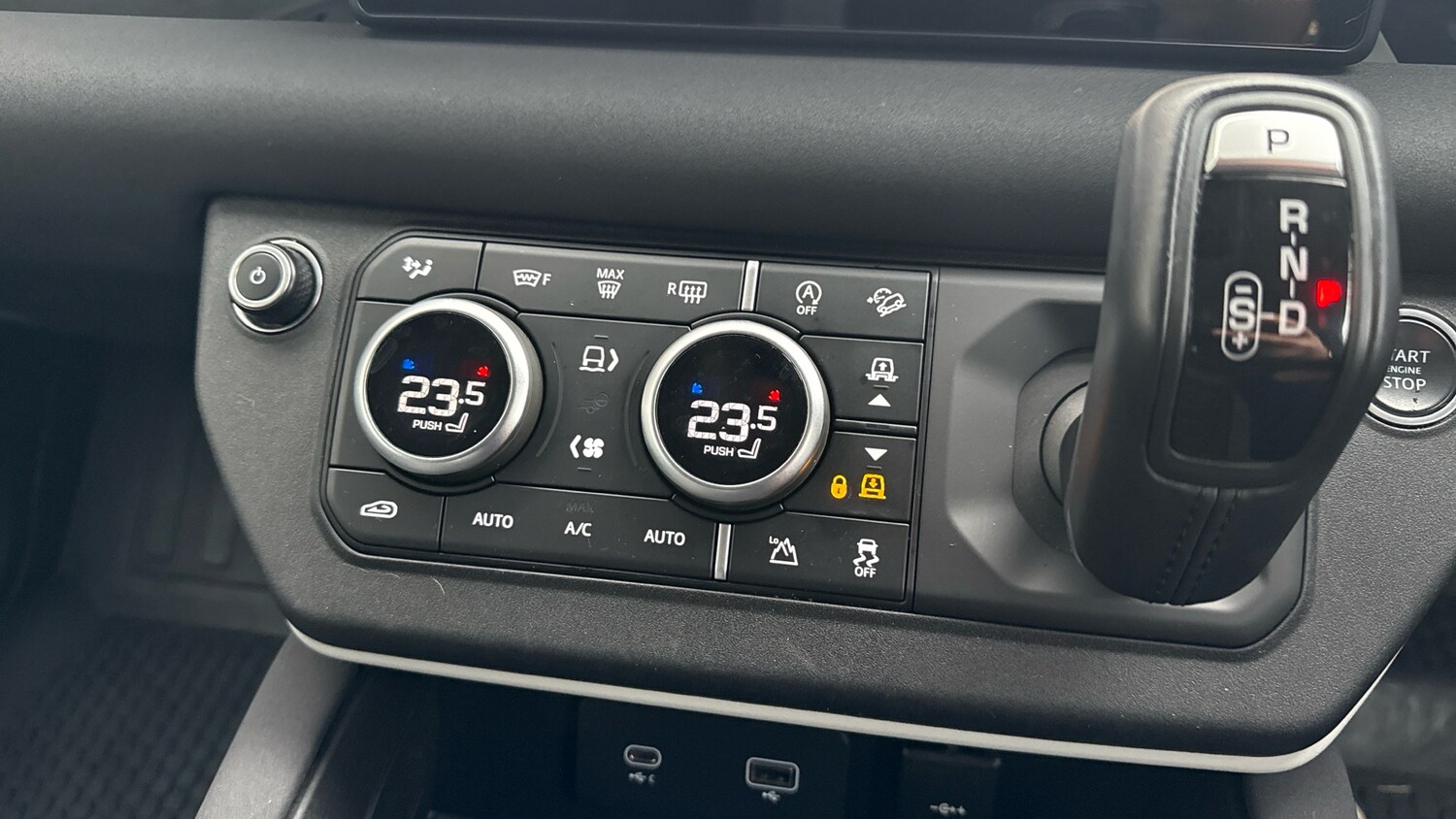 Used Land Rover Defender 2022 for sale - 76530889: Photo 33