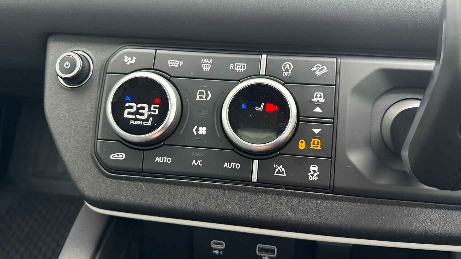 Used Land Rover Defender 2022 for sale - 76530889: Photo 37