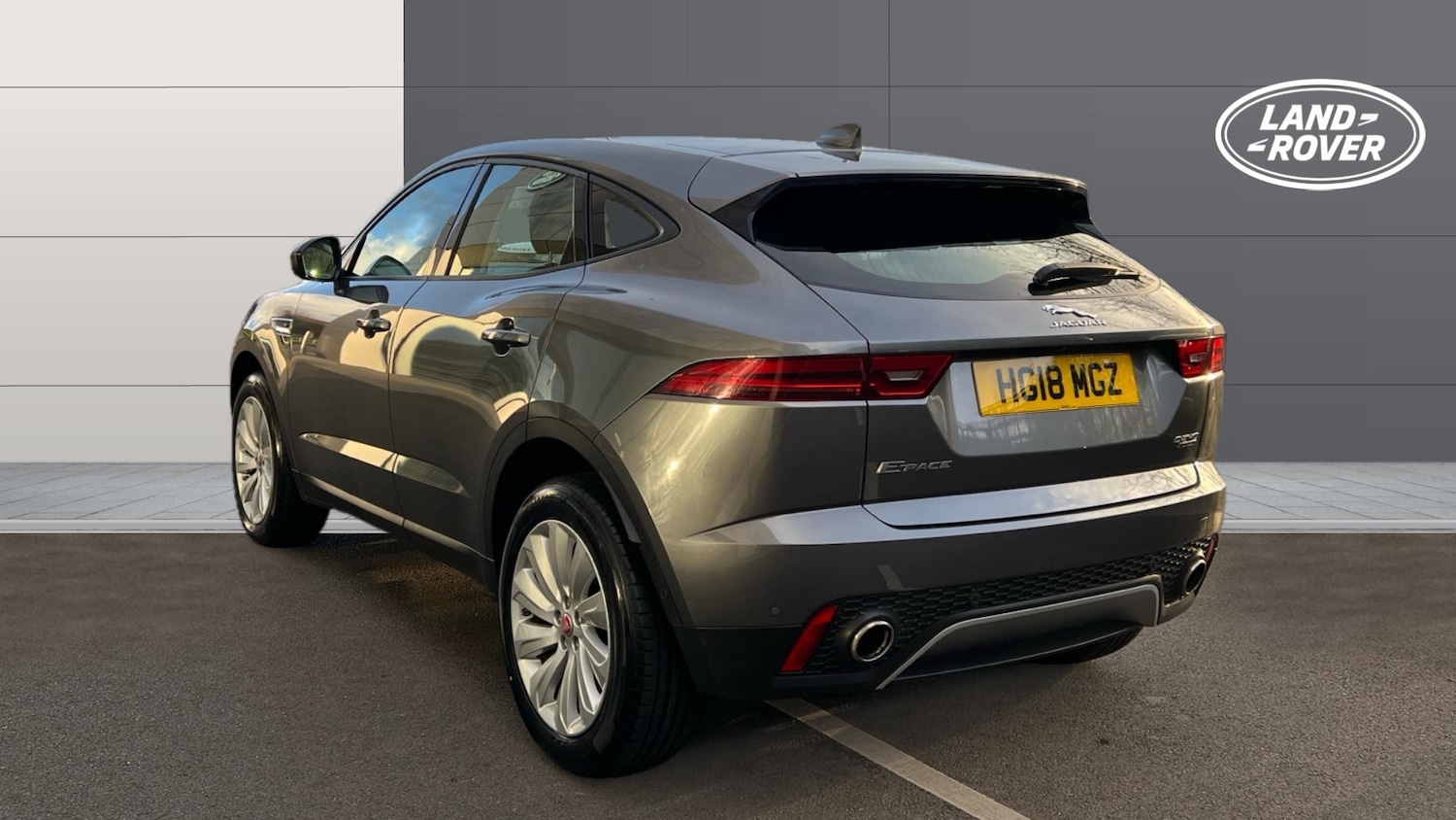Used Jaguar E-Pace 2018 for sale - 76974158: Photo 2