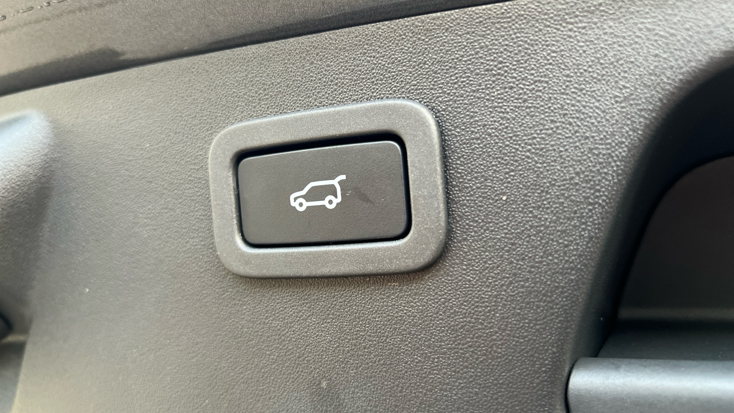 Used Jaguar E-Pace 2018 for sale - 76974158: Photo 24