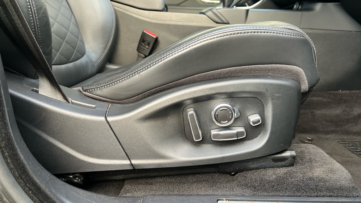 Used Jaguar E-Pace 2018 for sale - 76974158: Photo 32